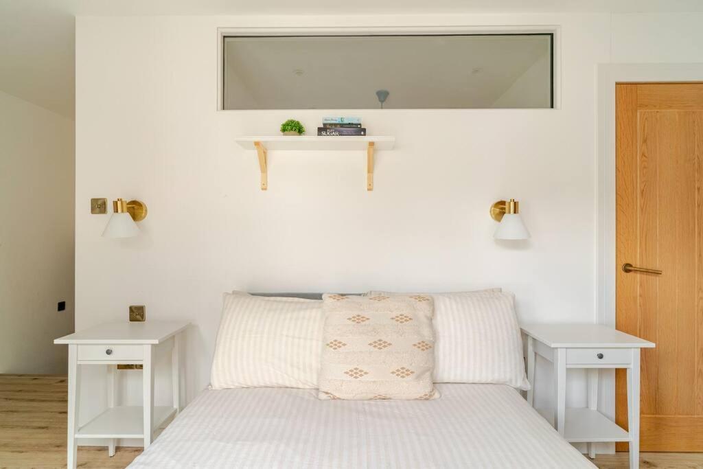 Stunning 2 Bed Apartment, Heart Of The Barbican Plymouth Esterno foto